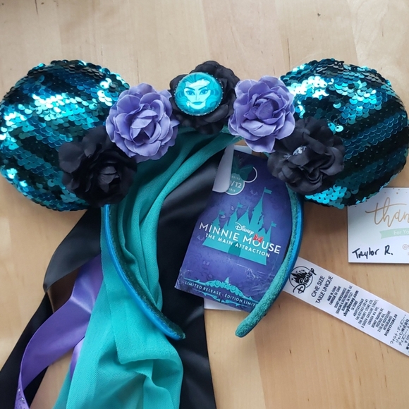 Minnie Main Attraction Haunted Mansion Ears - Picture 4 of 7